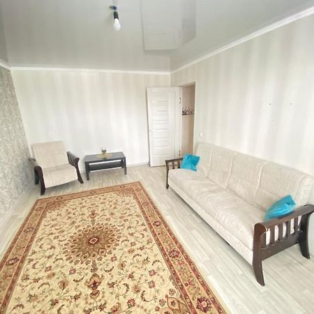 2-Х Комнатная Квартира Напротив Аквапарка Aktobe Bagian luar foto